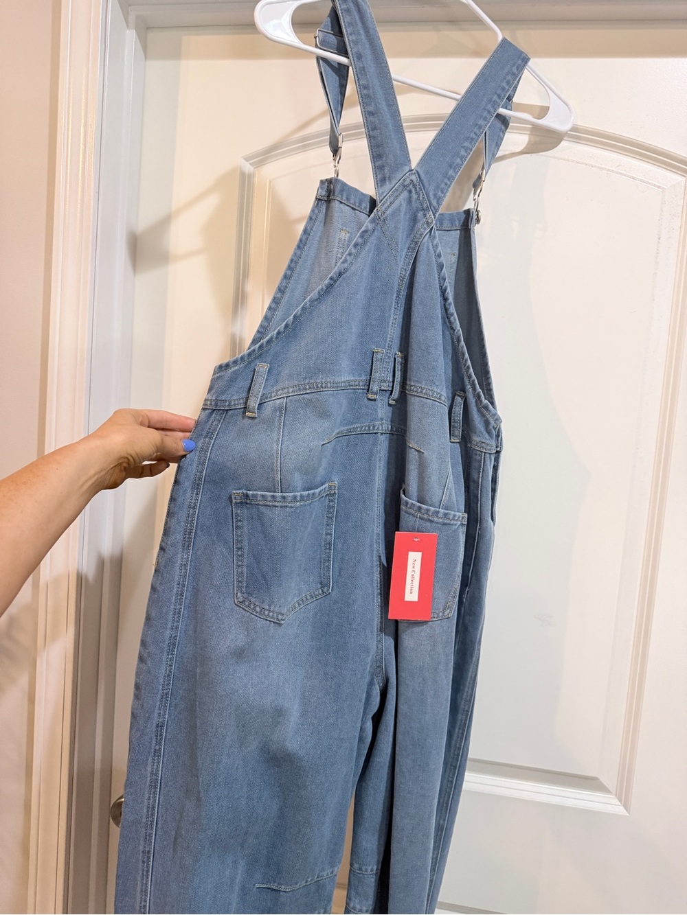Women’s Light Wash Denim Barrel Overalls - Picture 4 of 7